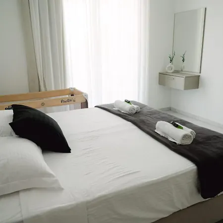 Apartment Nissi Route 76
